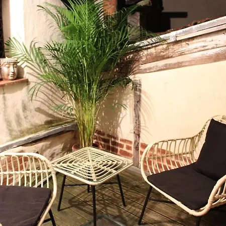 Authentique & Agreable Maison Apartment Auch